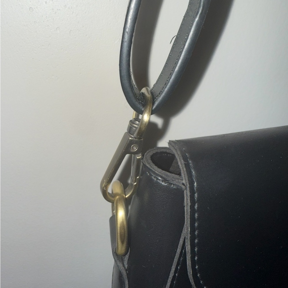 Classic Black Crossbody Saddle Bag with Gold Hardware ✨ - Picture 12 of 12